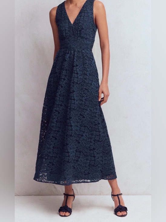 Boden Dresses & Skirts - Boden Lace Plunge Neck Panel Dress Navy Size 6 NWT